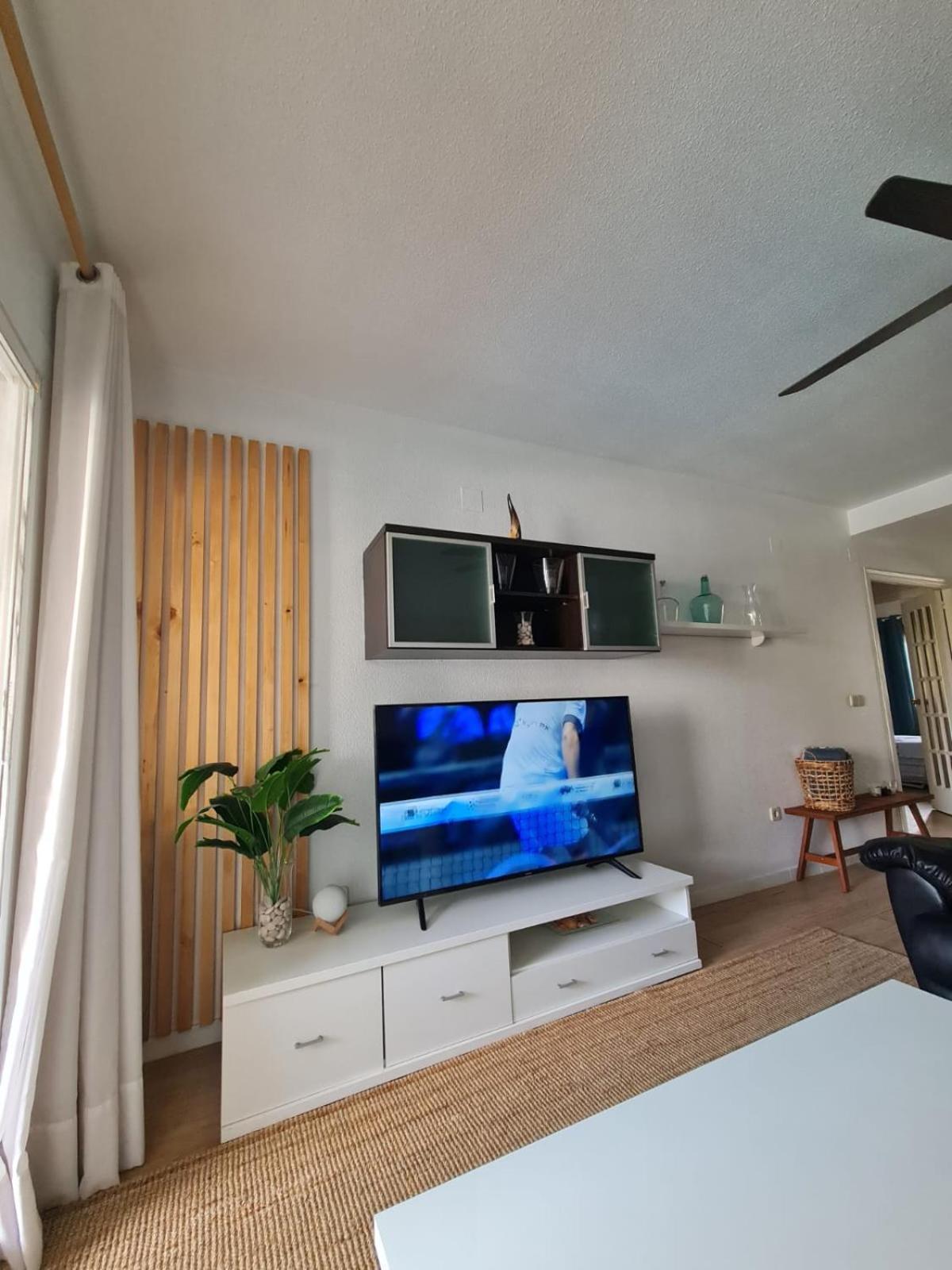 Nice And Cozy Flat With Pool Next To The Beach El Albir Exterior photo